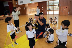 体操教室　鉄棒がんばったね‼　すみれ