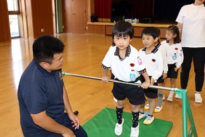 体操教室　鉄棒がんばったね‼　さくら