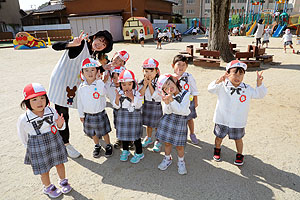 元気いっぱい園庭遊び！　A・B・うさぎ・りす・ことり・ひよこ　NO.1