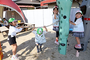 元気いっぱい園庭遊び！　A・B・うさぎ・りす・ことり・ひよこ　NO.1