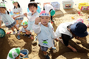 元気いっぱい園庭遊び！　A・B・うさぎ・りす・ことり・ひよこ　NO.2