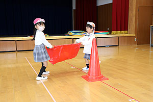 かぼちゃ運びリレー　ばら・きりん