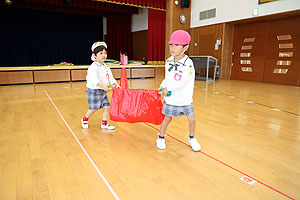 かぼちゃ運びリレー　ばら・きりん