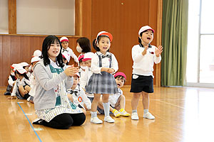 かぼちゃ運びリレー　ばら・きりん