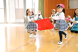 かぼちゃ運びリレー　ばら・きりん