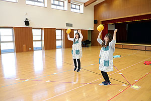 かぼちゃ運びリレー　ばら・きりん