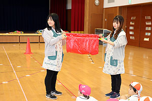 かぼちゃ運びリレー　ばら・きりん