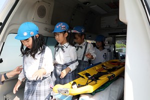 消防車がやってきた　　NO.2