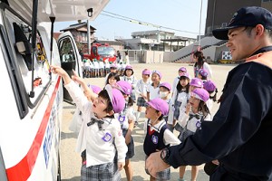 消防車がやってきた　　NO.2