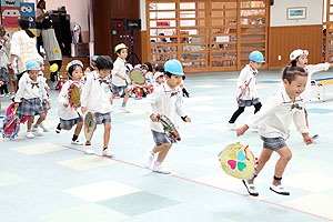 リズムフェスティバルの活動　年中Bチーム