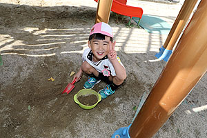 元気いっぱい園庭遊び！　うさぎ・ことり