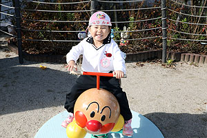 元気いっぱい園庭遊び！　うさぎ・ことり