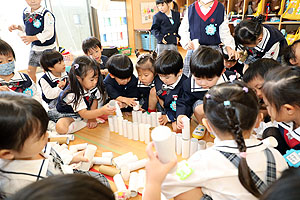 タワー作り競争　こあら