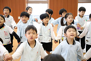 歌・カスタの予行が行われました　年中組