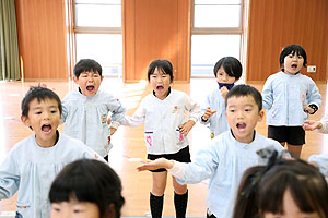 歌・カスタの予行が行われました　年長Bチーム