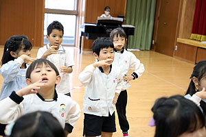 歌・カスタの予行が行われました　年長Aチーム