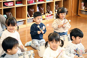 太鼓で遊びました！　ひよこ