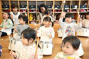 太鼓で遊びました！　ひよこ