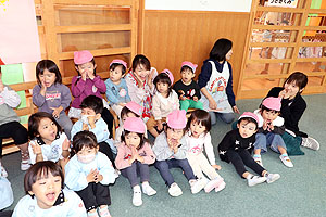 エンゼル幼稚園のお誕生日おめでとう　りす・ひよこ