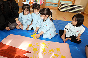 エンゼル幼稚園のお誕生日おめでとう　りす・ひよこ