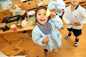 エンゼル幼稚園のお誕生日おめでとう　ことり