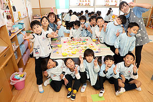 エンゼル幼稚園のお誕生日おめでとう　B
