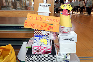 エンゼル幼稚園のお誕生日の制作　D・E・さくら・すみれ・ばら・うさぎ・きりん・こあら・ひまわり