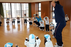 体操教室　楽しかったね　　- 跳び箱 -　　こあら