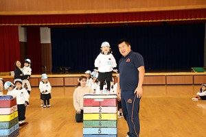 体操教室　楽しかったね　　- 跳び箱 -　　こあら