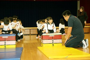 体操教室　楽しかったね　　　-跳び箱-   　    きりん