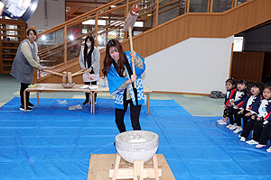 もちつき大会　こあら・ぱんだ・きりん