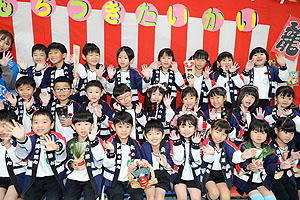 もちつき大会　年長組・ひよこ　NO.1