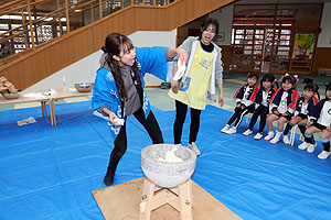 もちつき大会　年長組　NO.2