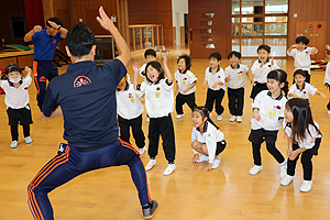 体操教室がんばったね　ひまわり