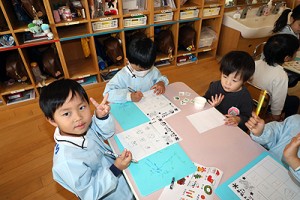 クリスマスビンゴ楽しかったね　　ひよこ・さくら