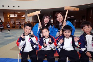 もちつき大会が行われました　ばら・たんぽぽ