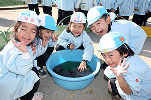 ふれあい動物園　たのしかったね　年少組