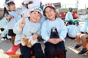 ふれあい動物園　たのしかったね　年長組