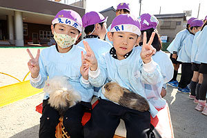 ふれあい動物園　たのしかったね　年長組