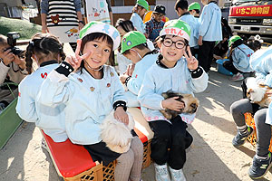 ふれあい動物園　たのしかったね　年長組