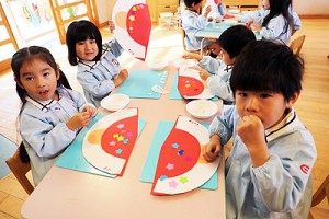 サンタの帽子を作りました　きりん