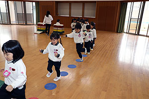 体操教室がありました　ばら・すみれ・たんぽぽ