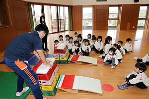 体操教室がありました　ばら・すみれ・たんぽぽ