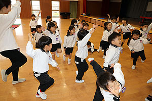 体操教室がありました　ばら・すみれ・たんぽぽ