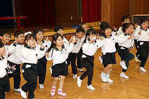 体操教室がありました　ばら・すみれ・たんぽぽ