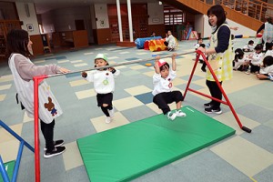 エンゼルドームで楽しい運動遊び　うさぎ・りす・ことり