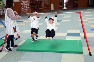 エンゼルドームで楽しい運動遊び　うさぎ・りす・ことり