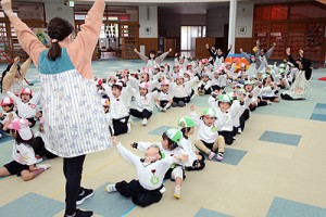 エンゼルドームで楽しい運動遊び　うさぎ・りす・ことり