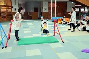 エンゼルドームで楽しい運動遊び　こあら・ぱんだ・きりん