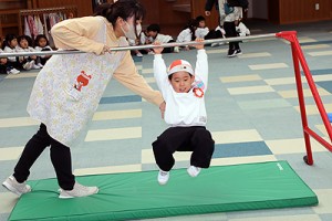 エンゼルドームで楽しい運動遊び　こあら・ぱんだ・きりん